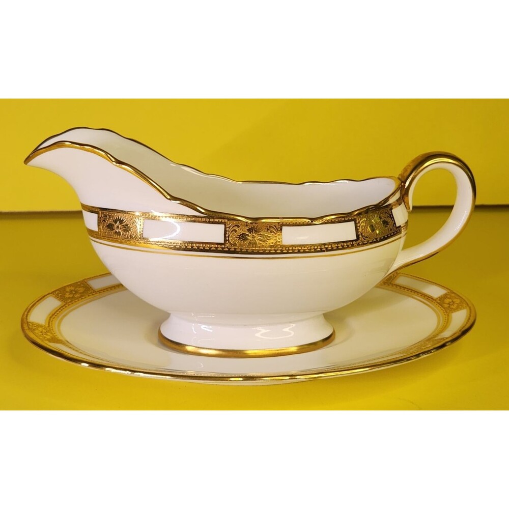 Aynsley Empress White "8510" Gravy Boat & Underplate Gold Encrusted & Panels 8"